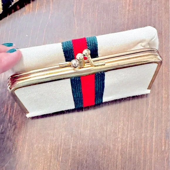 🥳HP:Unique VTG~Super Rare~Clutch Coin Purse+Sewing Kit / Crafting Set >Gucci<